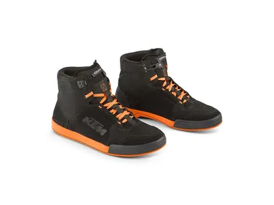 Riding Shoes